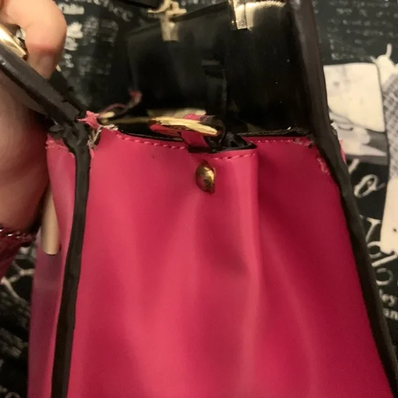 Purse - Picture 7 of 8